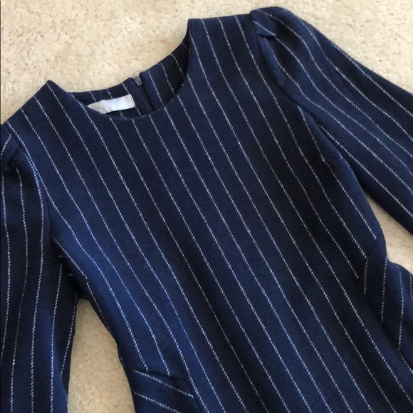 ✨SALE✨STUNNING Wool Mini Dress - Picture 4 of 8